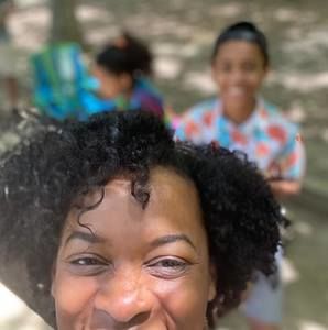 Meet your Posher, Shana